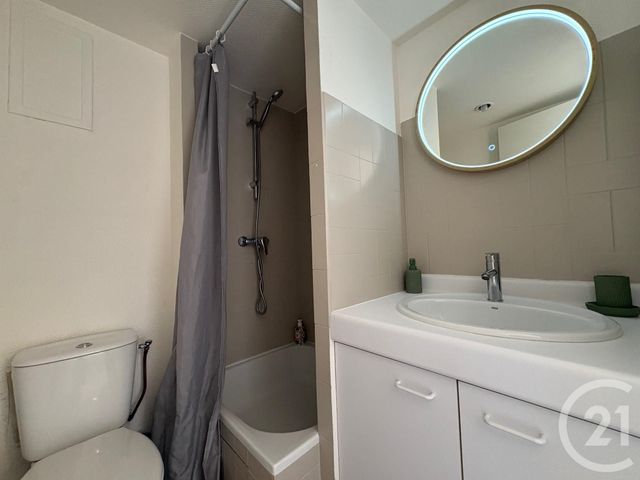 Appartement T1 à louer - 1 pièce - 26.87 m2 - DINARD - 35 - BRETAGNE - Century 21 Immécom