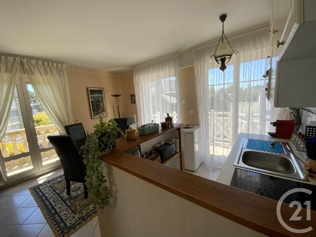 Afficher la photo en grand Appartement F2 à vendre - 2 pièces - 45.99 m2 - DINARD - 35 - BRETAGNE - Century 21 Immécom