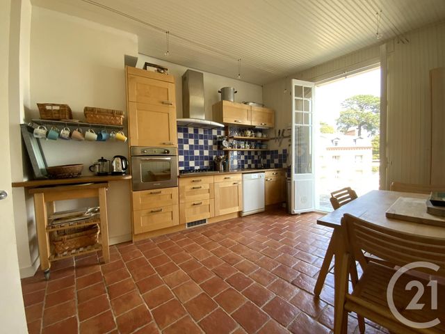 Appartement F6 à vendre - 6 pièces - 142.19 m2 - DINARD - 35 - BRETAGNE - Century 21 Immécom Appartement F6 à vendre - 6 pièces - 142.19 m2 - DINARD - 35 - BRETAGNE - Century 21 Immécom