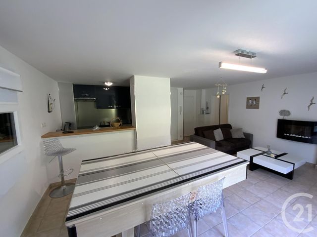 Afficher la photo en grand Appartement T3 à vendre - 3 pièces - 58.77 m2 - DINARD - 35 - BRETAGNE - Century 21 Immécom