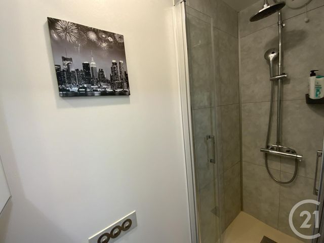 Afficher la photo en grand Appartement T3 à vendre - 3 pièces - 58.77 m2 - DINARD - 35 - BRETAGNE - Century 21 Immécom