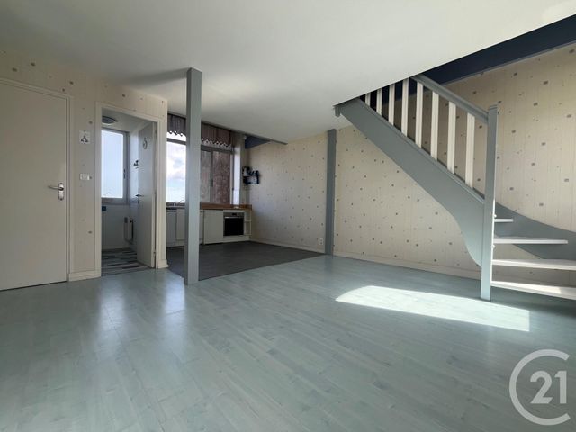 Appartement T4 à vendre - 4 pièces - 56.9 m2 - DINARD - 35 - BRETAGNE - Century 21 Immécom
